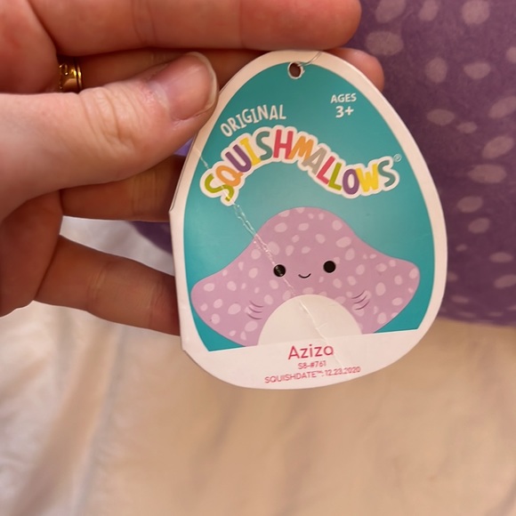 squishmallow aziza the stingray plush toy 8” - Picture 4 of 6